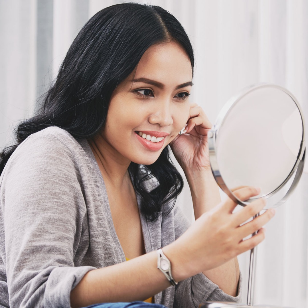 Blur Pores & Get Lasting Makeup With a 2-For-1 Deal on Benefit Primer